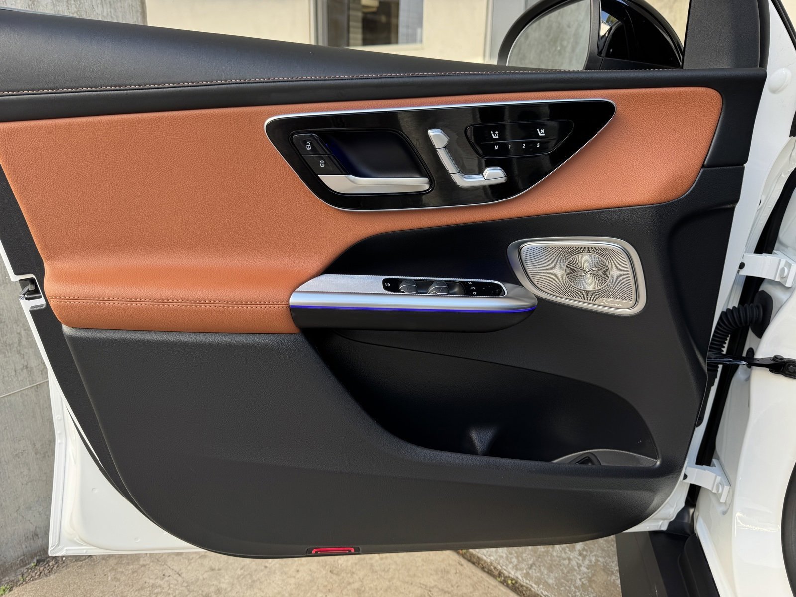 New 2026 Polar White Mercedes-Benz GLC 300 image 43