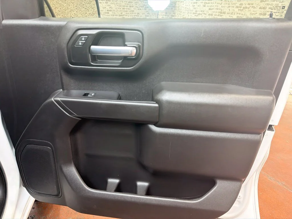 Used 2021 Summit White GMC Base image 26