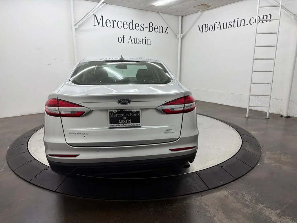 Used 2019 Silver Ford SE image 6