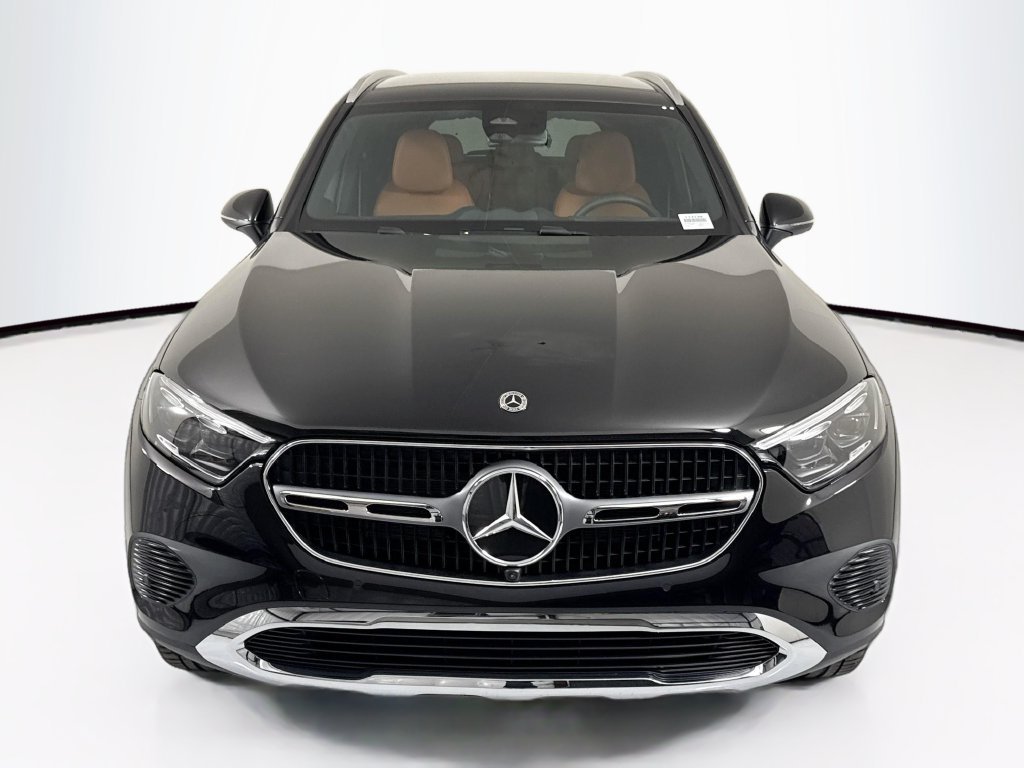 New 2027 Obsidian Black Metallic Mercedes-Benz GLC 300 image 2