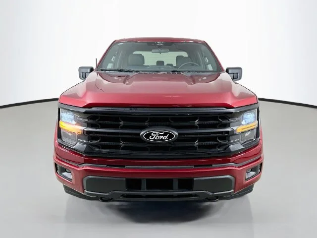 New 2026 Ruby Red Metallic Tinted Clearcoat Ford XLT image 2