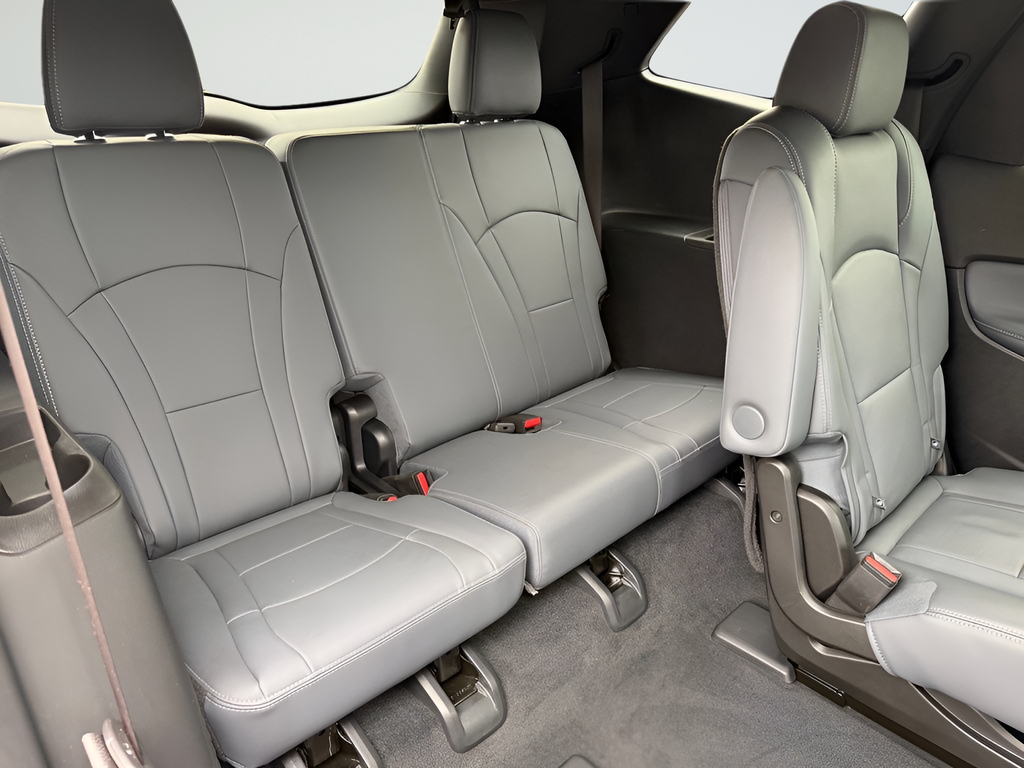 Used 2023 White Buick Essence image 27