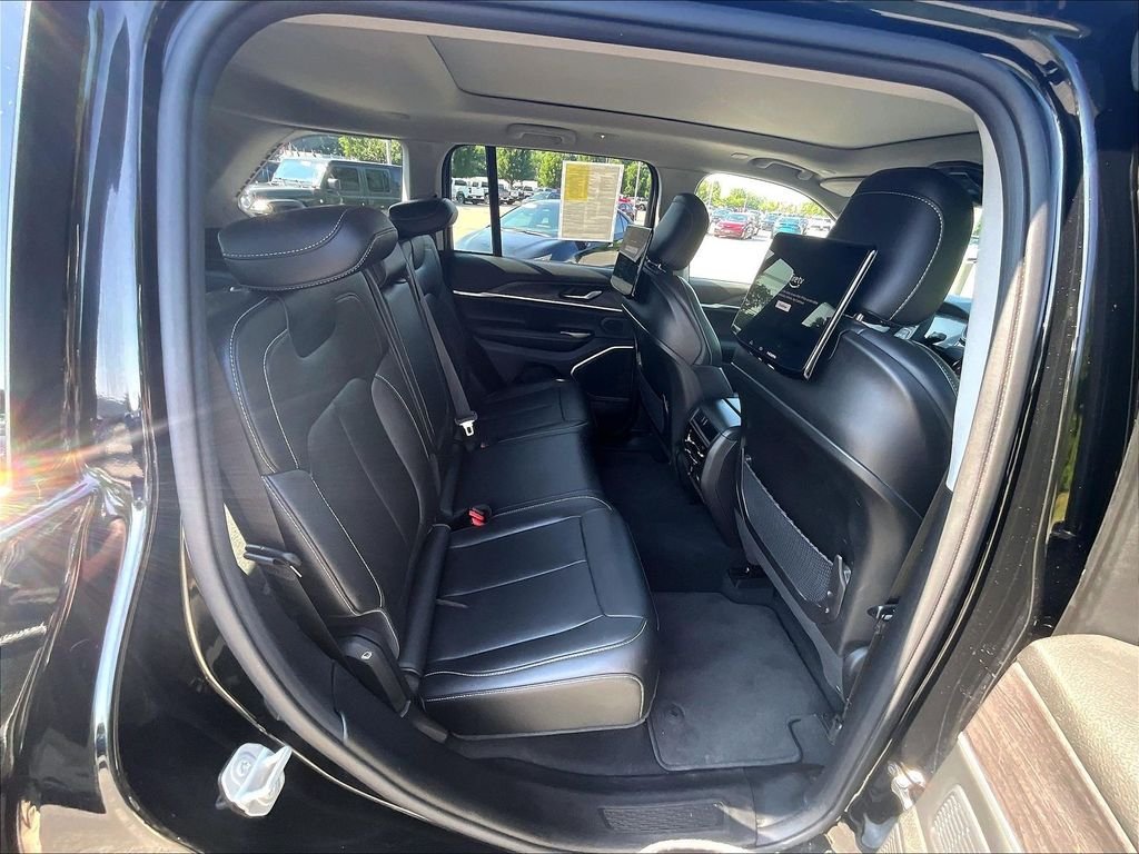 Used 2023 Black Jeep 4xe image 16