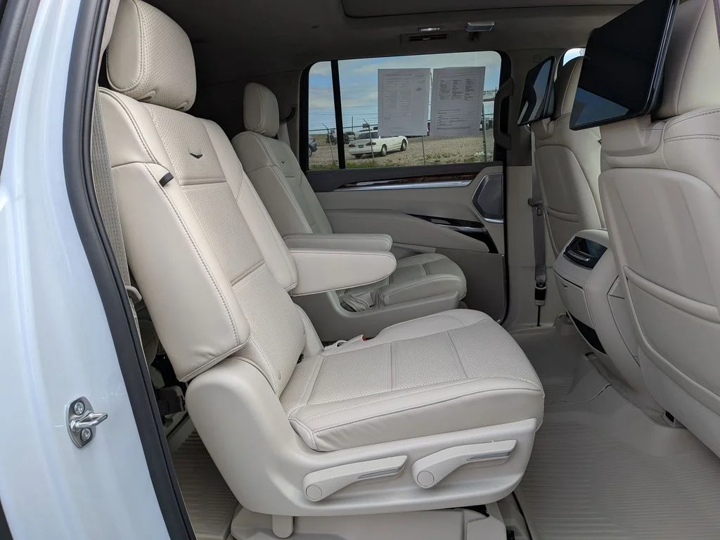 Used 2026 Vibrant White Tricoat Cadillac 4WD Platinum Sport image 24