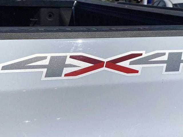 Used 2021 White Chevrolet Custom image 24