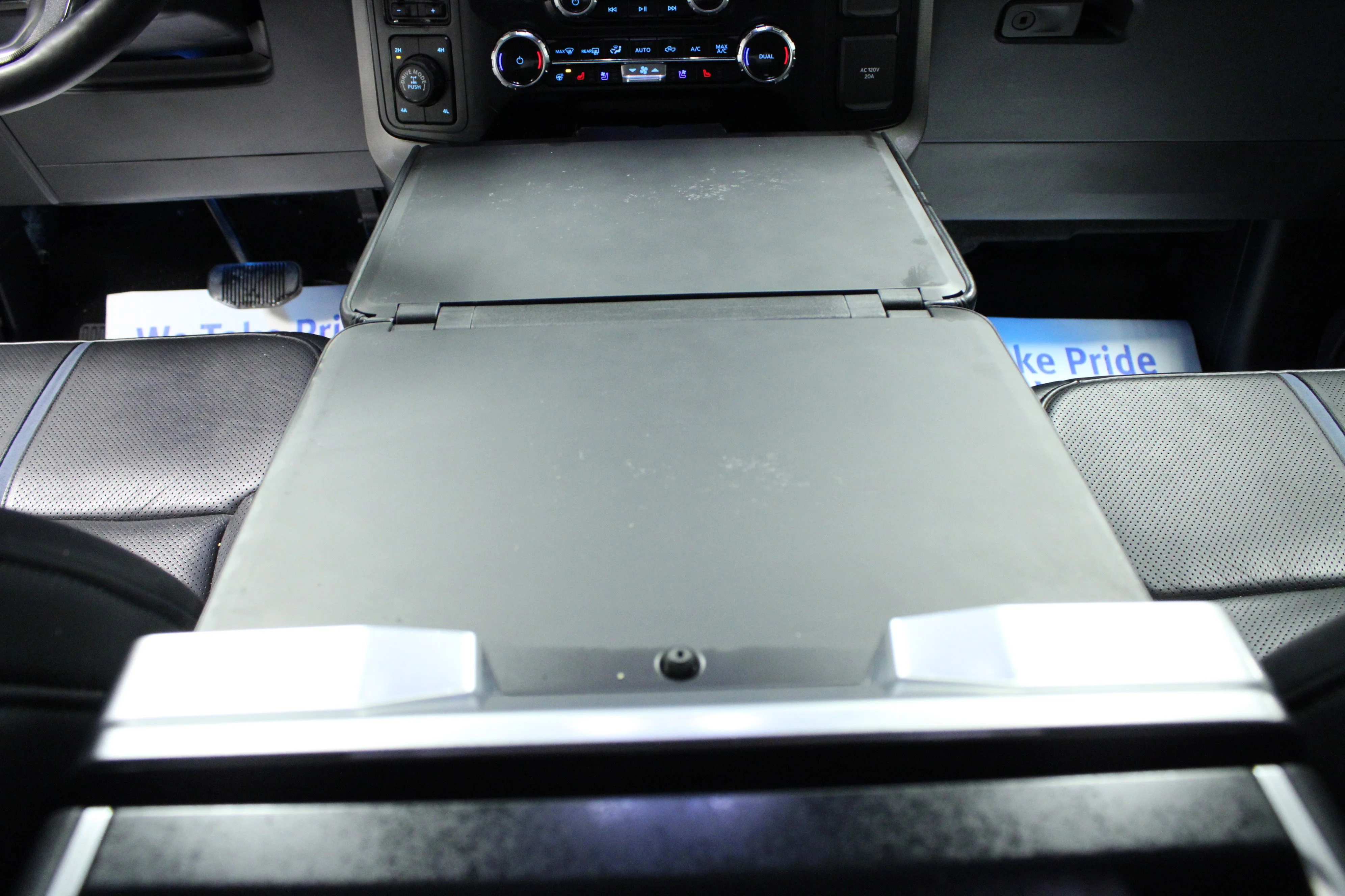 Used 2024 Star White Metallic Tri-Coat Ford Platinum image 21