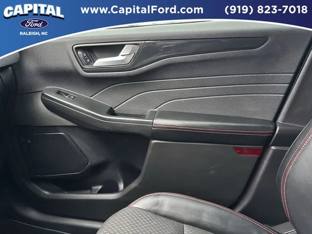 Used 2023 Silver Ford ST-Line image 30