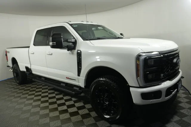 New 2027 Star White Metallic Tri-Coat Ford F-350® Lariat® image 1