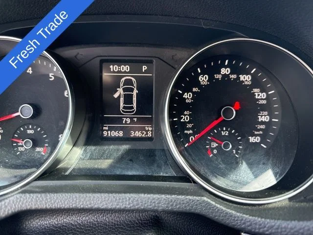 Used 2018 Silver Volkswagen 2.0T SE image 5