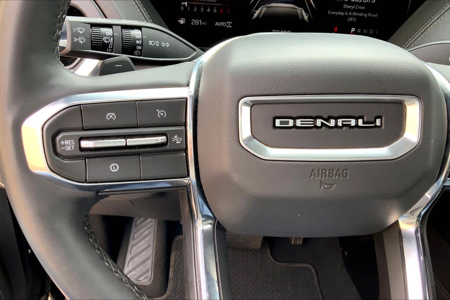 Used 2025 Onyx Black GMC Denali image 24