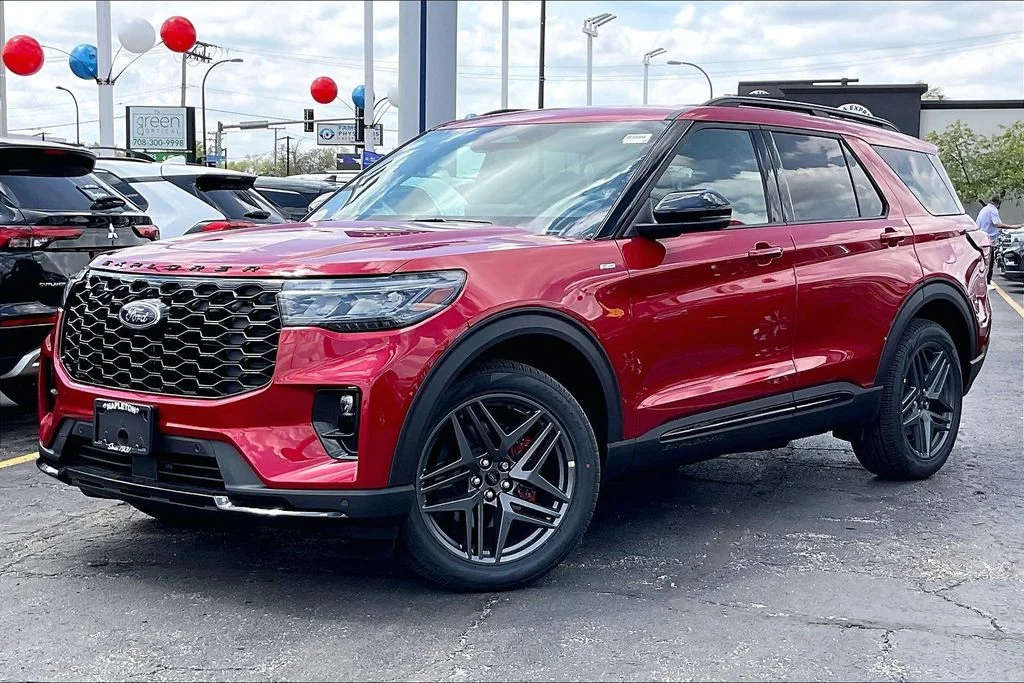 New 2026 Rapid Red Metallic Tinted Clearcoat Ford ST-Line image 7