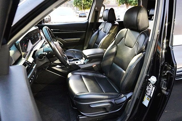 Used 2024 Black Kia LX image 14