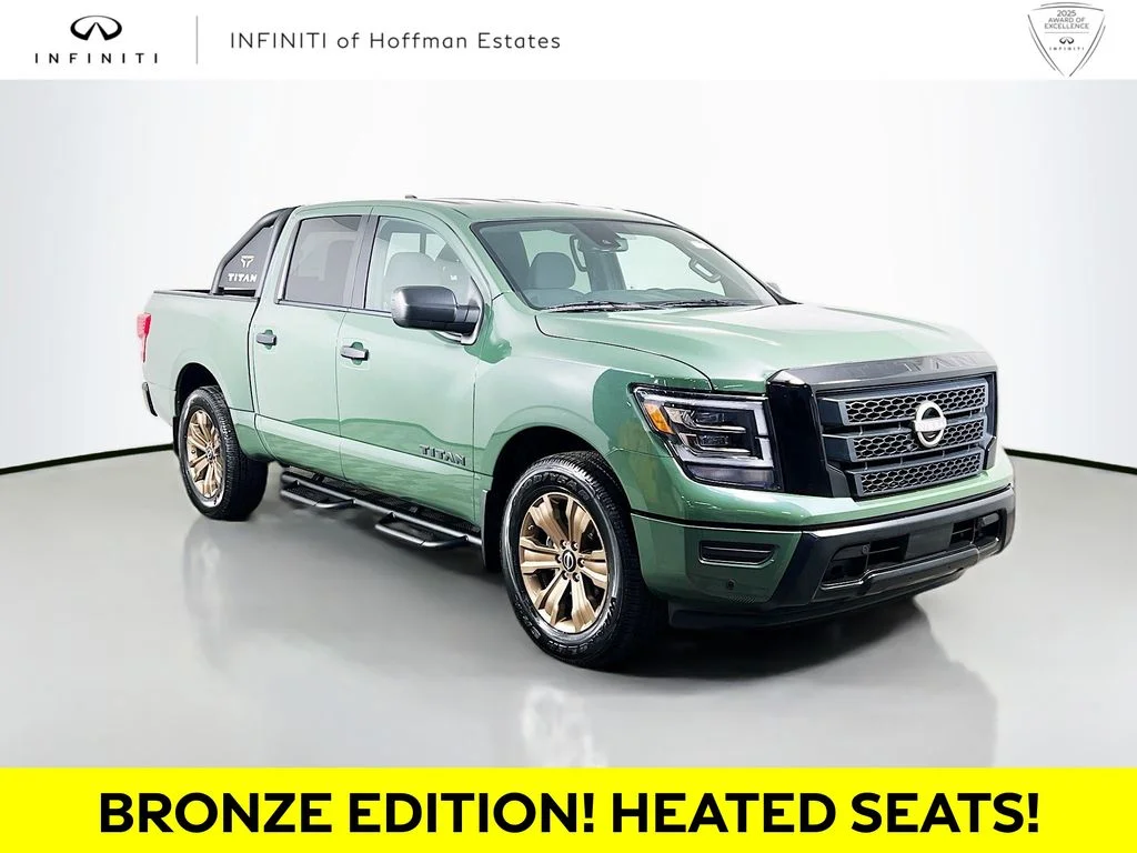 2024 Nissan Titan SV 4X2 Crew Cab's photo