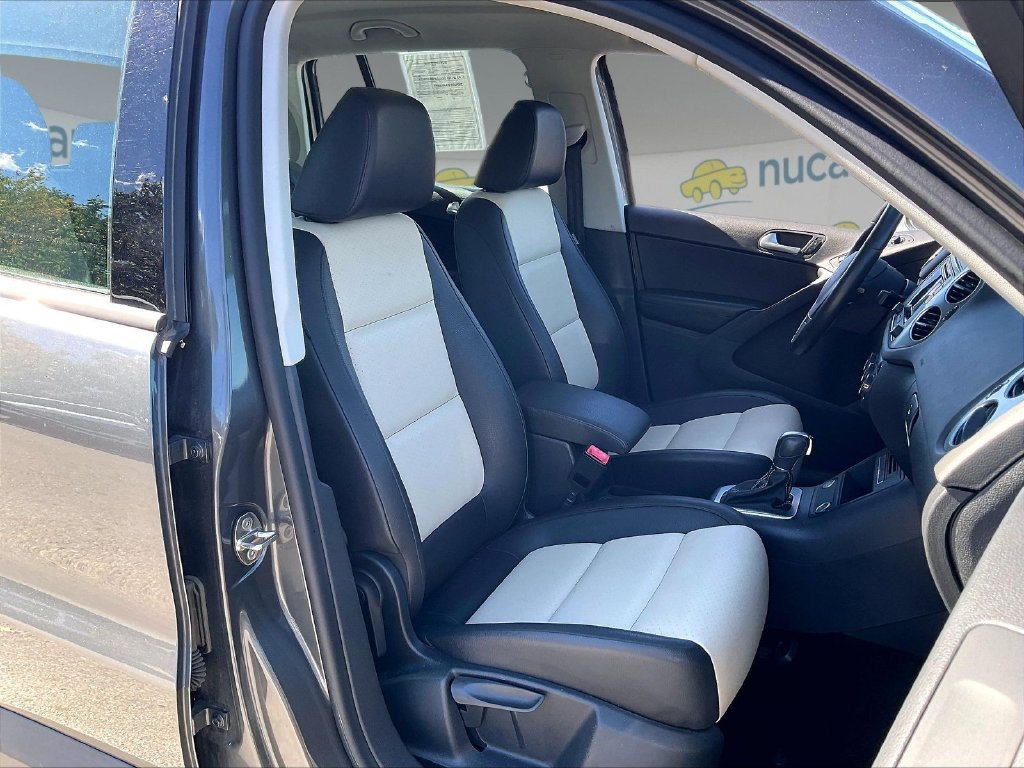 Used 2016 Pepper / Gray Volkswagen S image 10