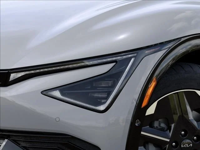 New 2026 Wolf Gray Kia WIND image 10