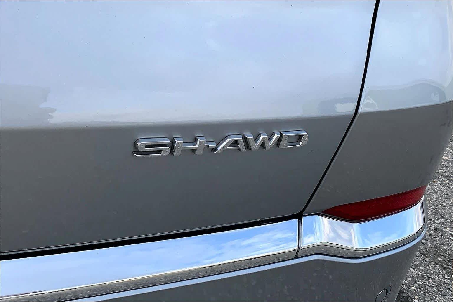 Used 2025 Lunar Silver Metallic Acura w/Advance Package image 10