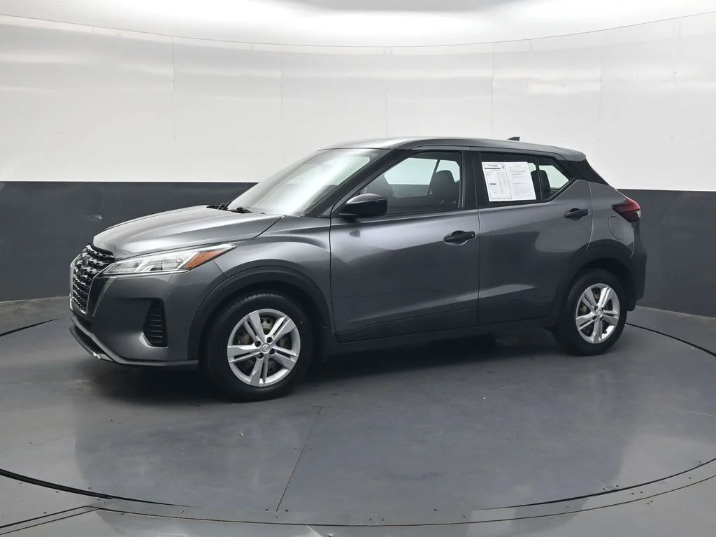 Used 2024 Gray Nissan S image 11