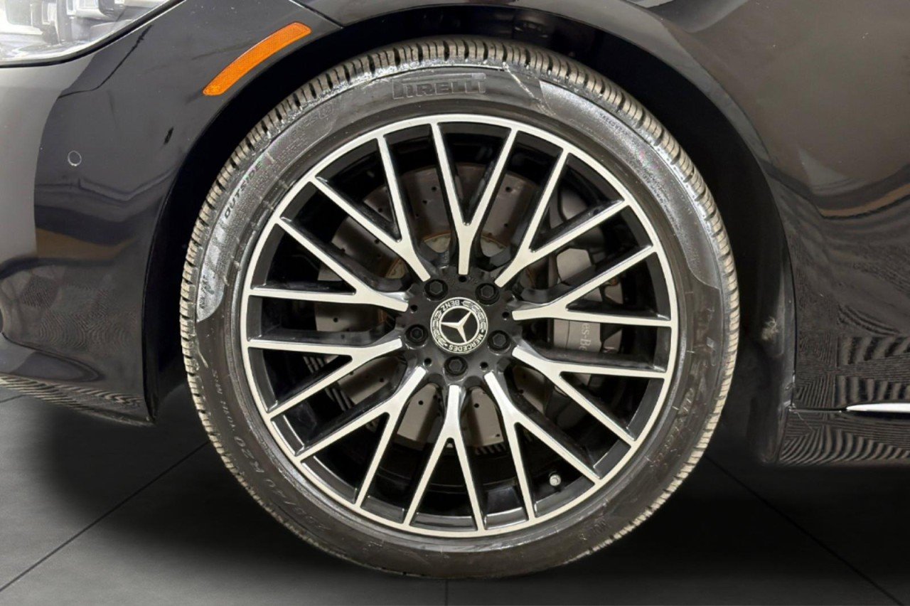 Used 2022 Black Mercedes-Benz S 580 image 25