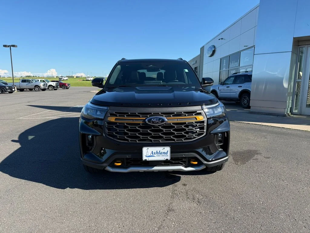 New 2026 Agate Black Metallic Ford Tremor® image 10