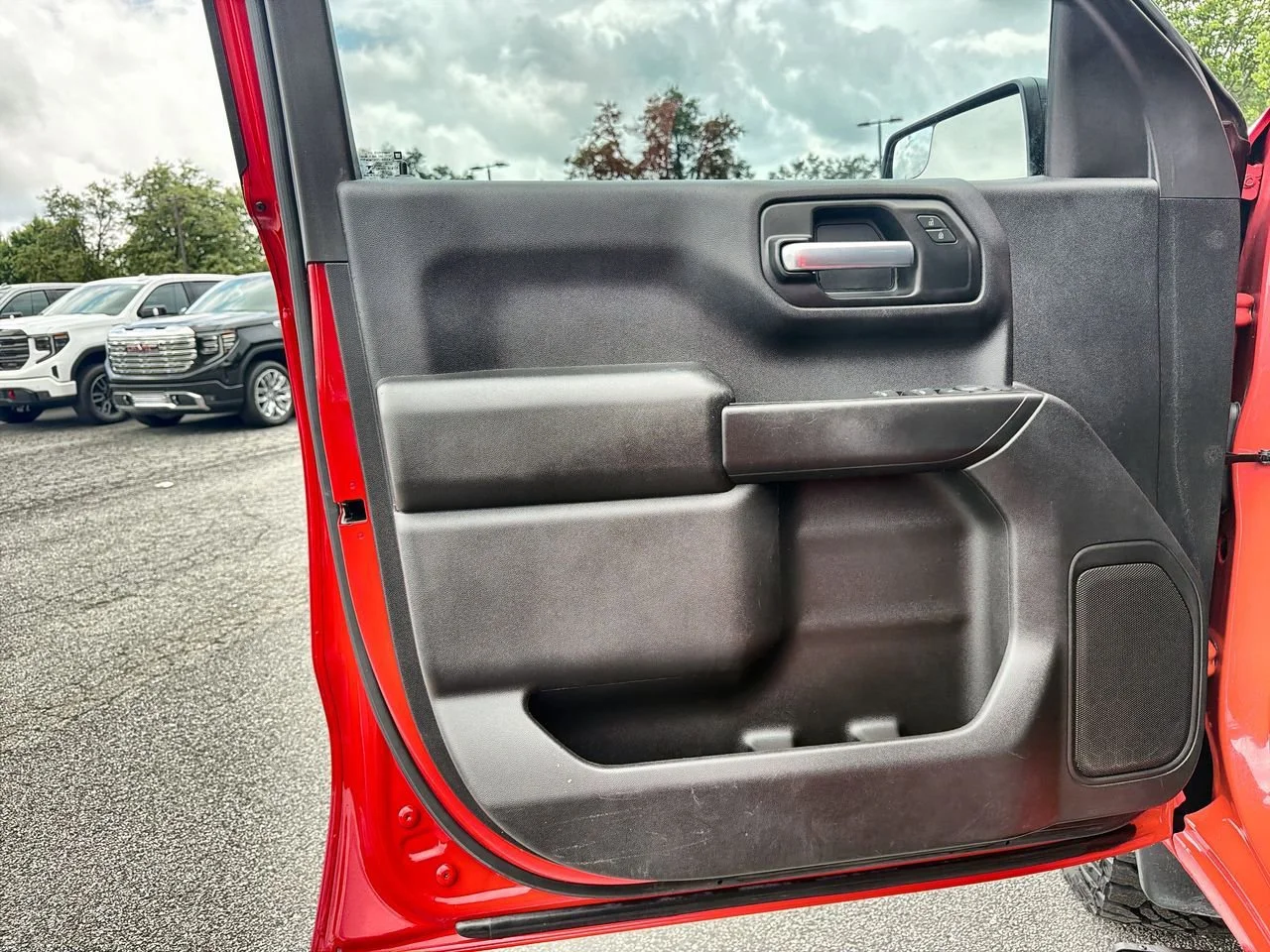 Used 2021 RED HOT Chevrolet Custom Trail Boss image 18
