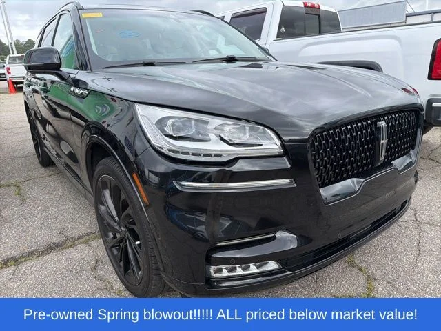 Used 2022 Black Lincoln Reserve image 7