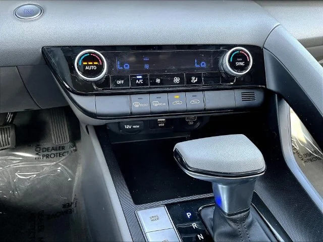 Used 2023 Blue Hyundai SEL image 15