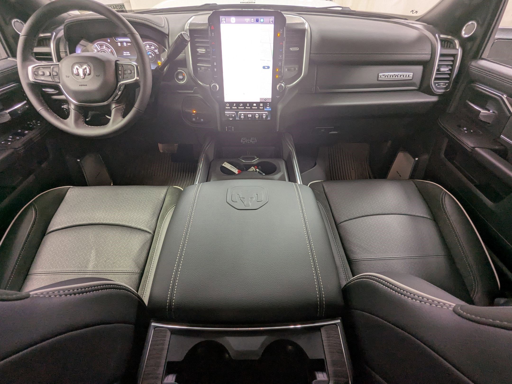 New 2026 Bright White Clear-Coat Exterior Paint RAM Laramie image 17