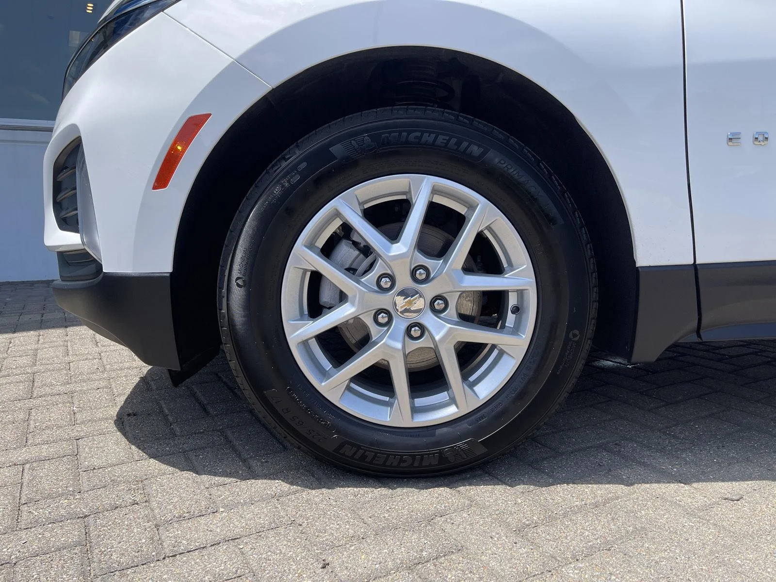 Used 2024 Summit White Chevrolet LT image 10