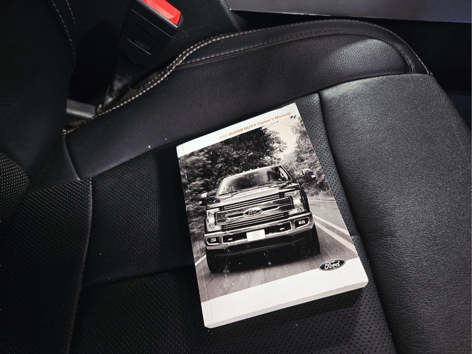 Used 2022 Iconic Silver Ford Lariat image 57
