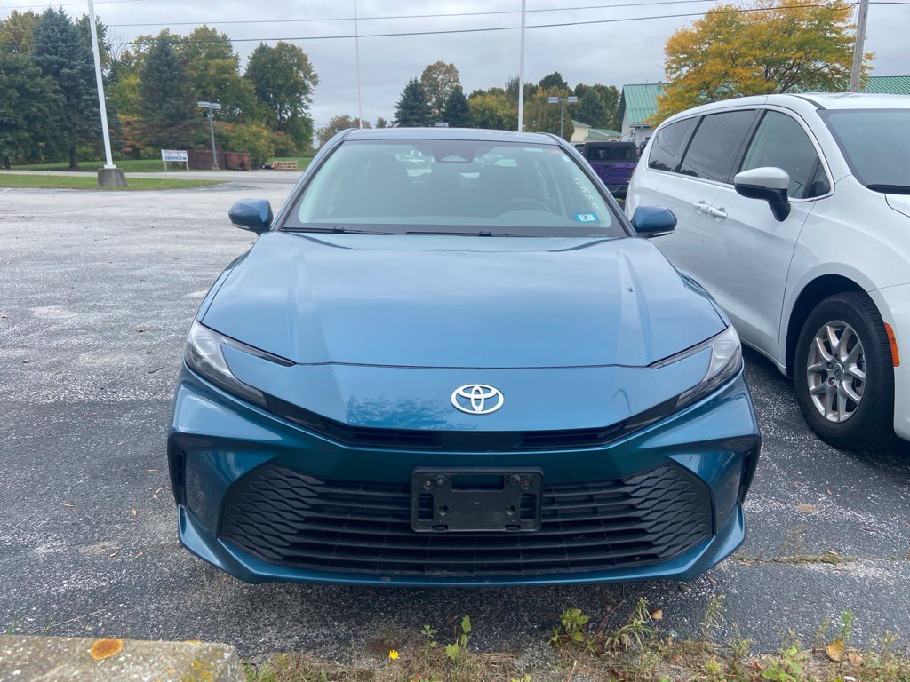 Used 2025 Ocean Toyota LE image 2