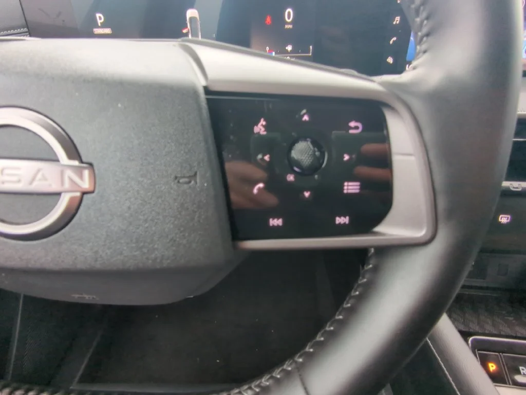 Used 2025 Gray Nissan SV image 25