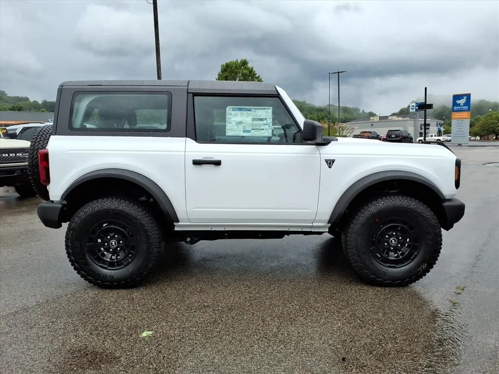 New 2026 Oxford White Ford Base image 9