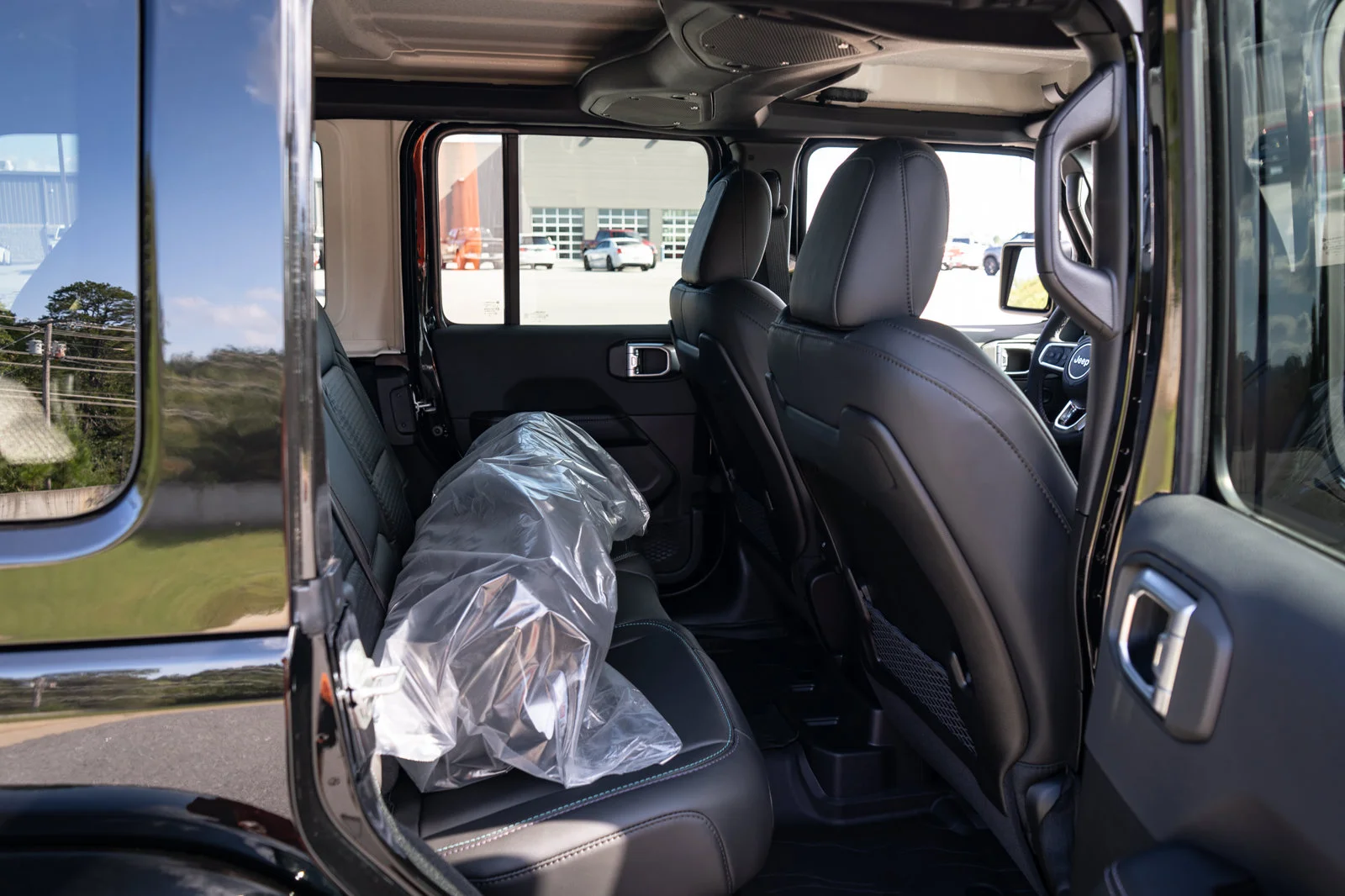 New 2027 Black Clear-Coat Paint Jeep  image 24