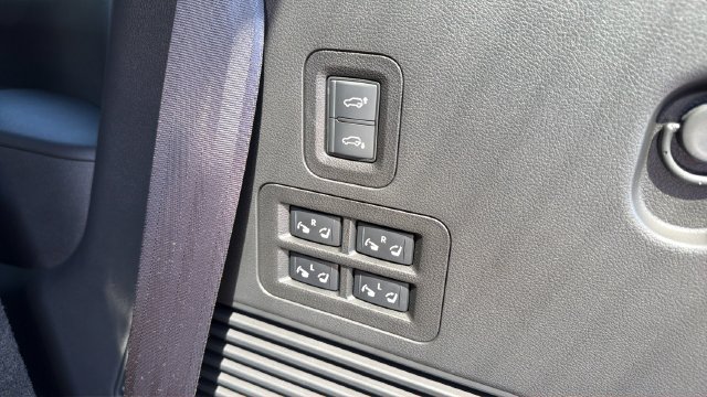 Used 2027 Black INFINITI SPORT image 36
