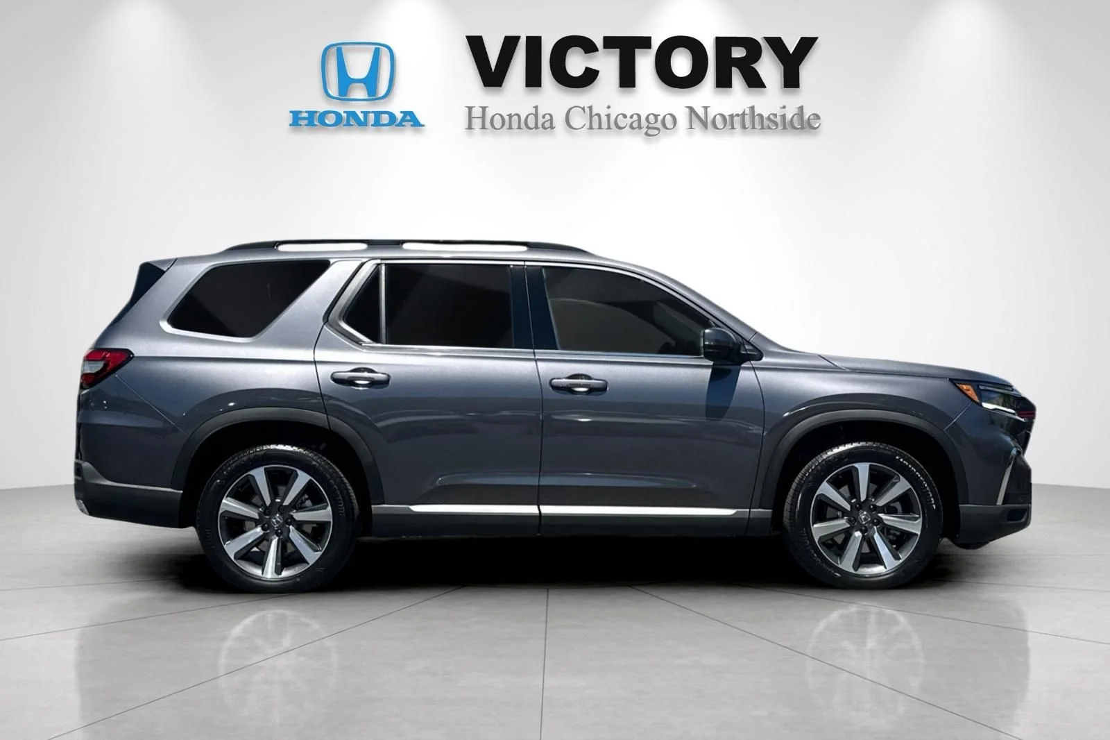New 2025 Modern Steel Metallic Honda Touring image 6