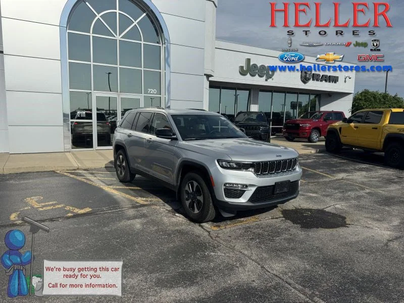 Used 2022 Silver Zynith Jeep 4xe image 1