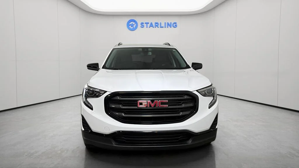 Used 2021 SUMMIT WHITE GMC SLE image 16