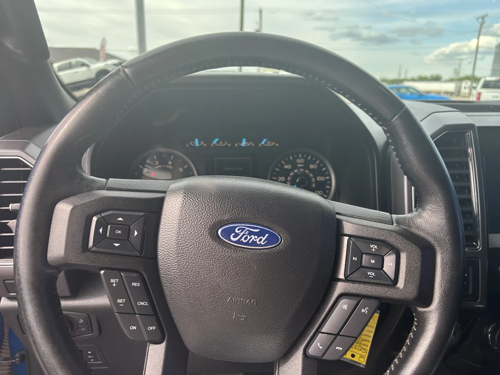 Used 2018 Lightning Blue Ford XLT image 17