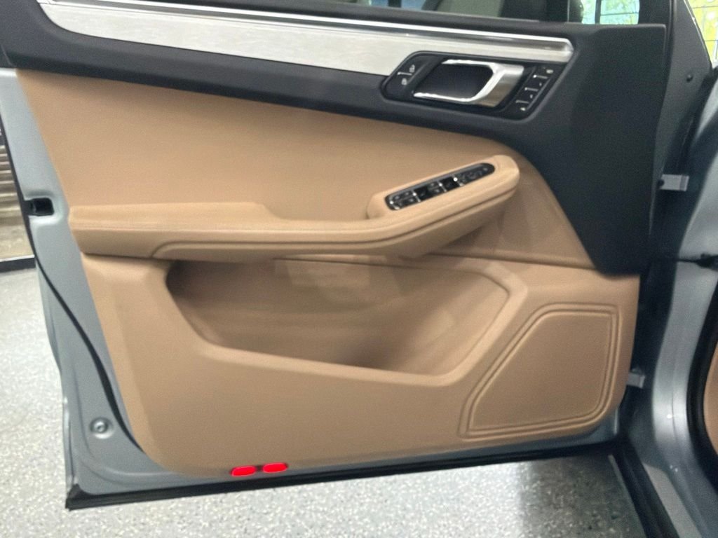 2024 Porsche Macan S - Photo 22