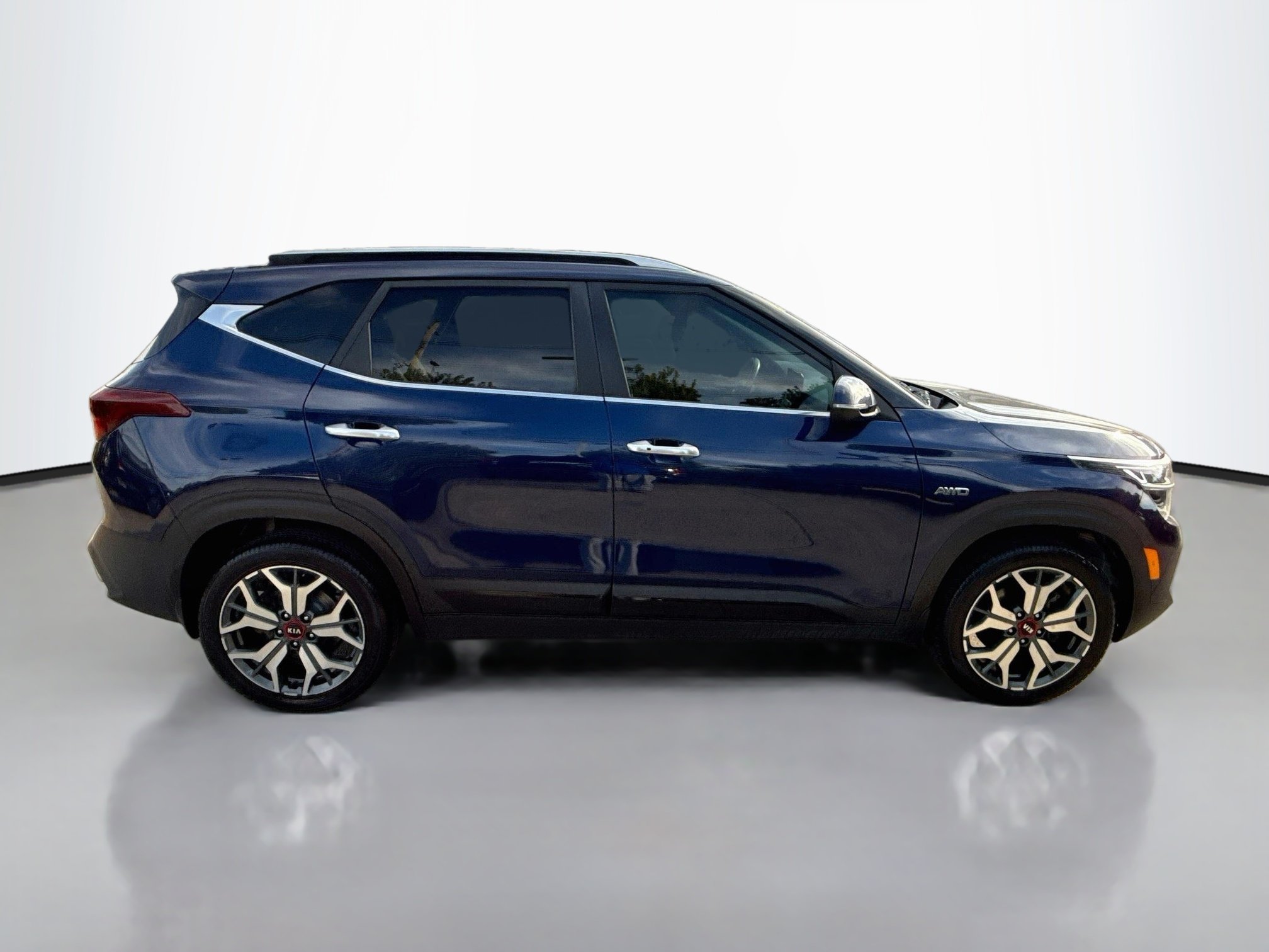 Used 2021 Dark Ocean Blue Kia SX image 8