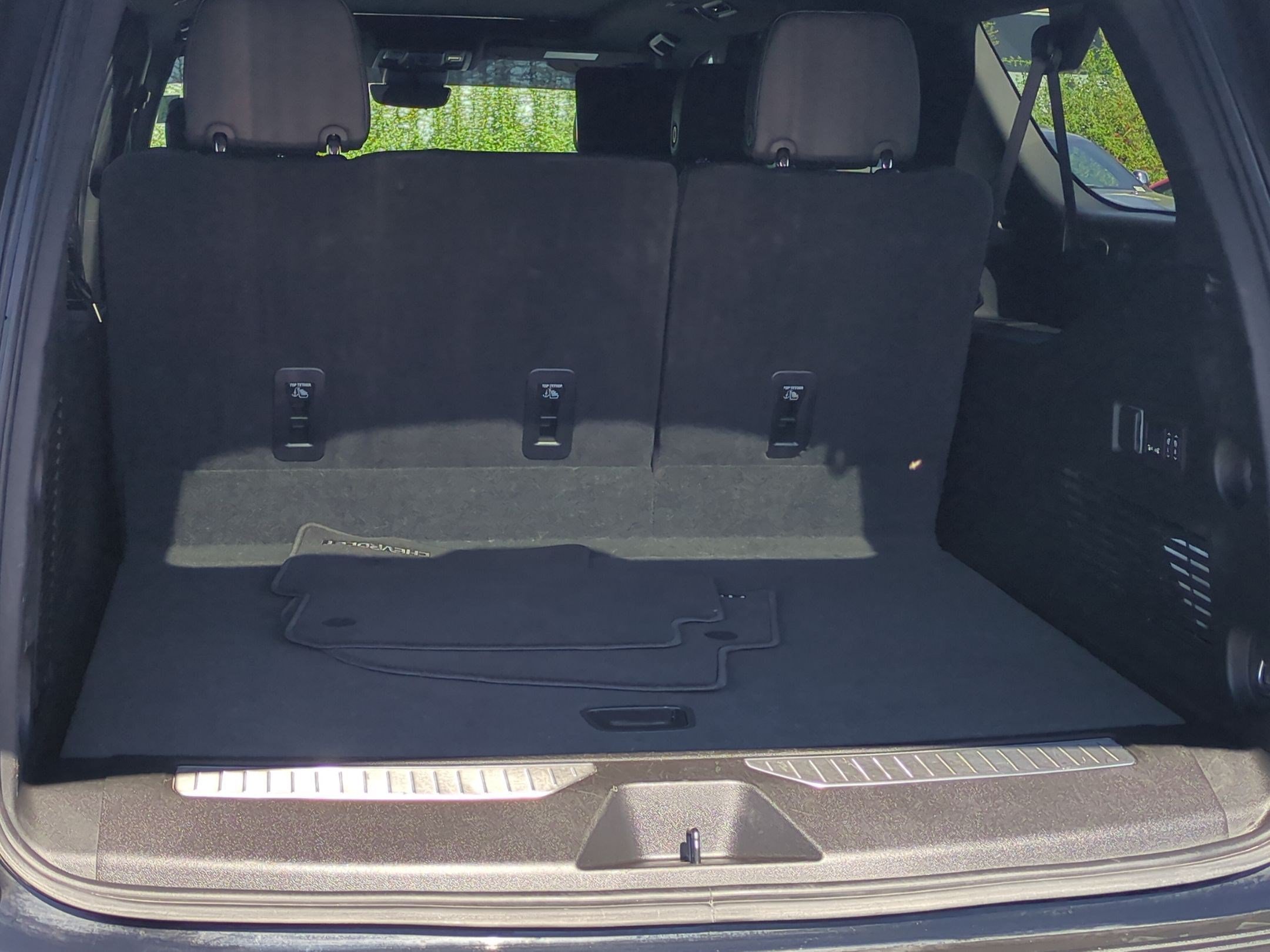2025 Chevrolet Suburban High Country - Photo 33