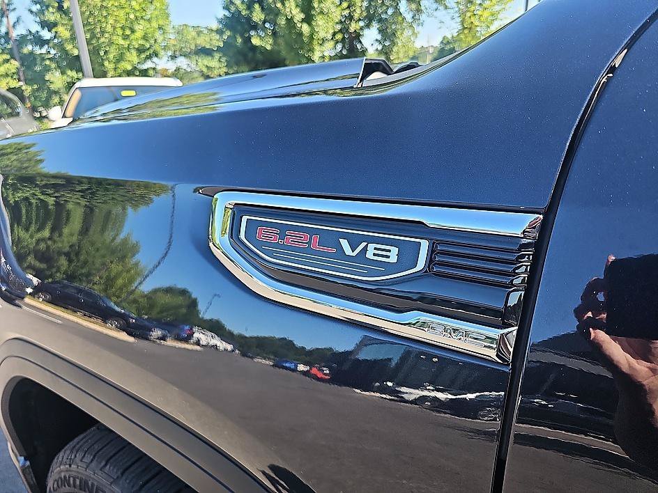 Used 2023 Titanium Rush Metallic GMC Denali image 9
