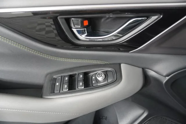 Certified Used 2025 Crystal White Pearl Subaru Onyx Edition image 20