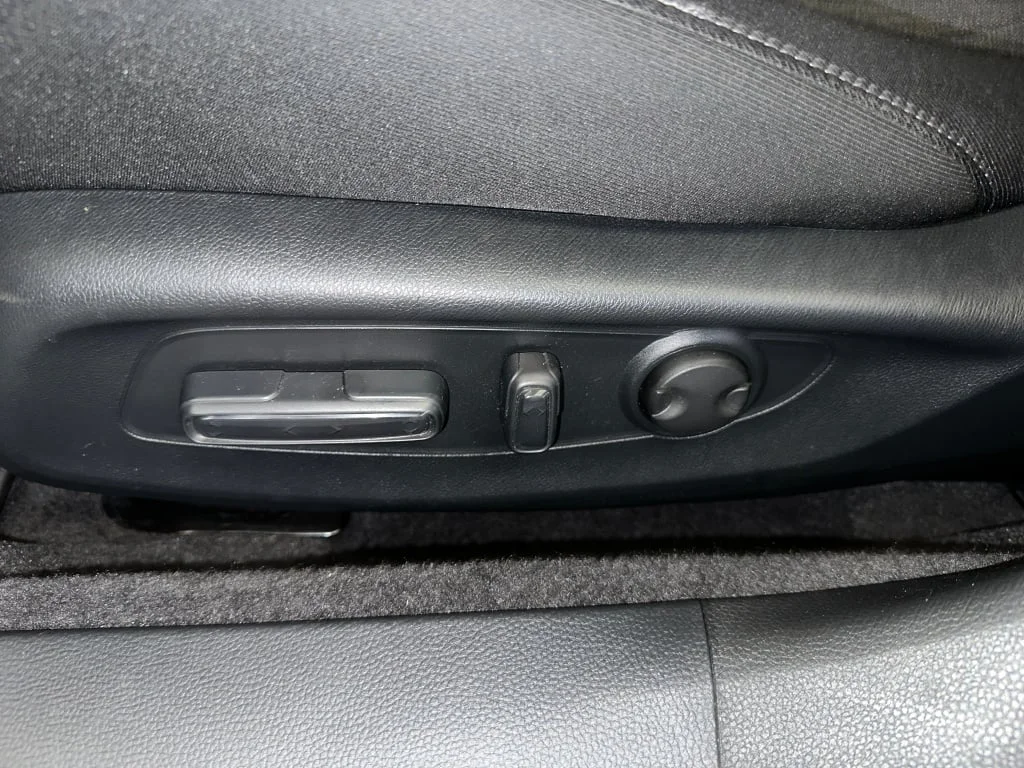 Certified Used 2024 Canyon River Blue Metallic Honda EX image 6