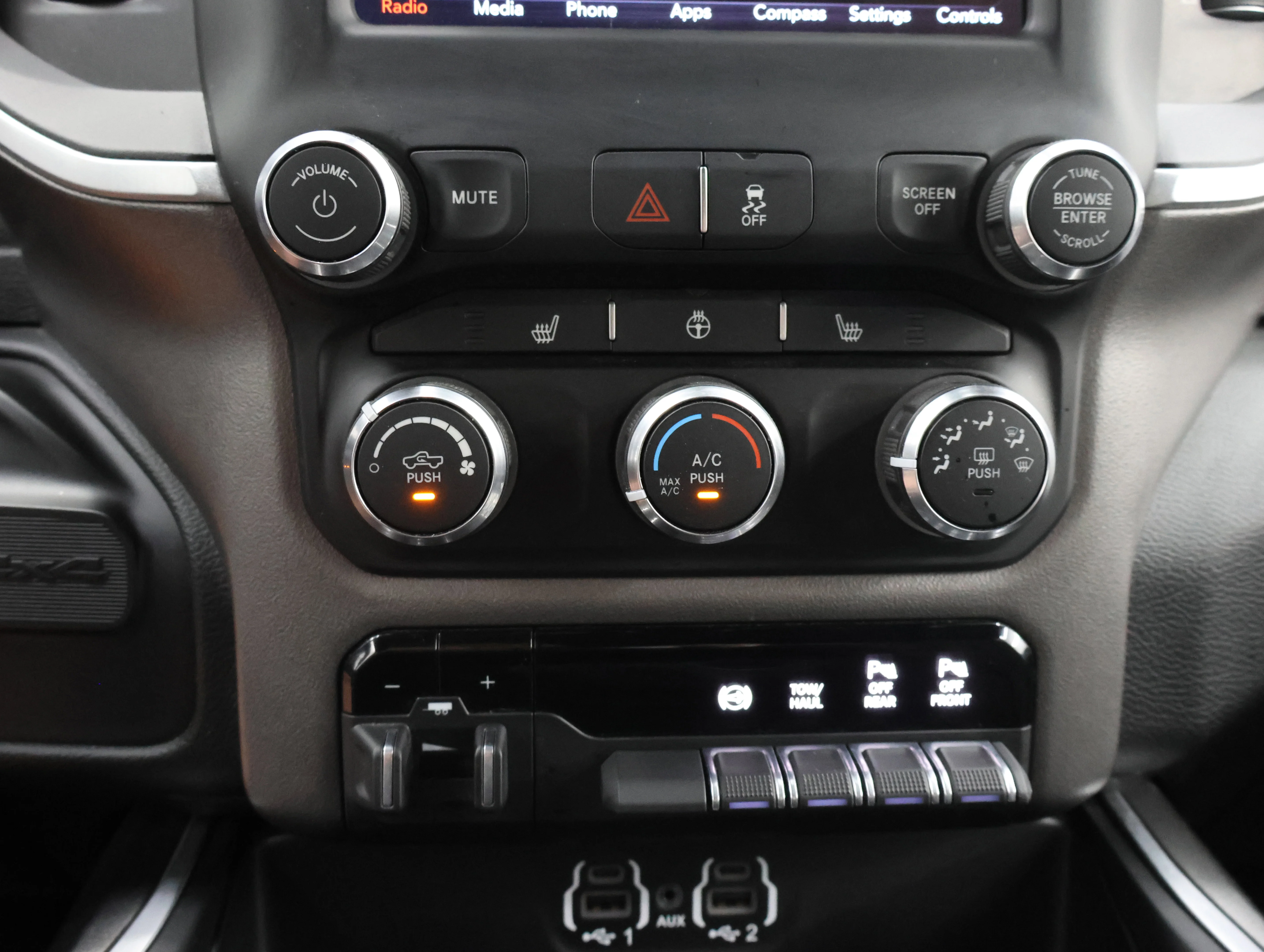 Used 2020 Diamond Black Crystal Pearlcoat Ram Big Horn image 47
