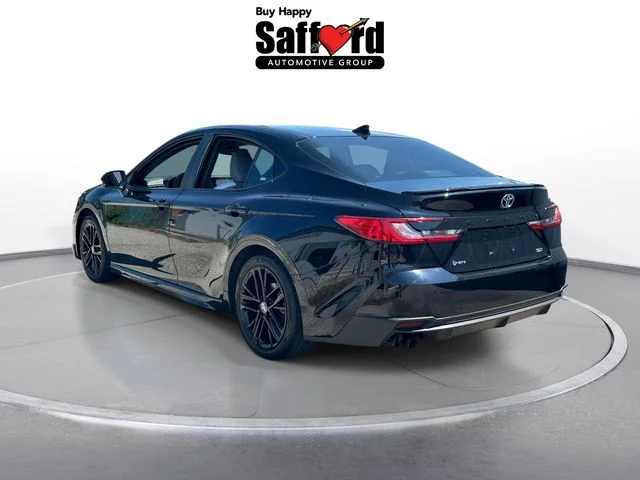 2025 Toyota Camry SE - Photo 9