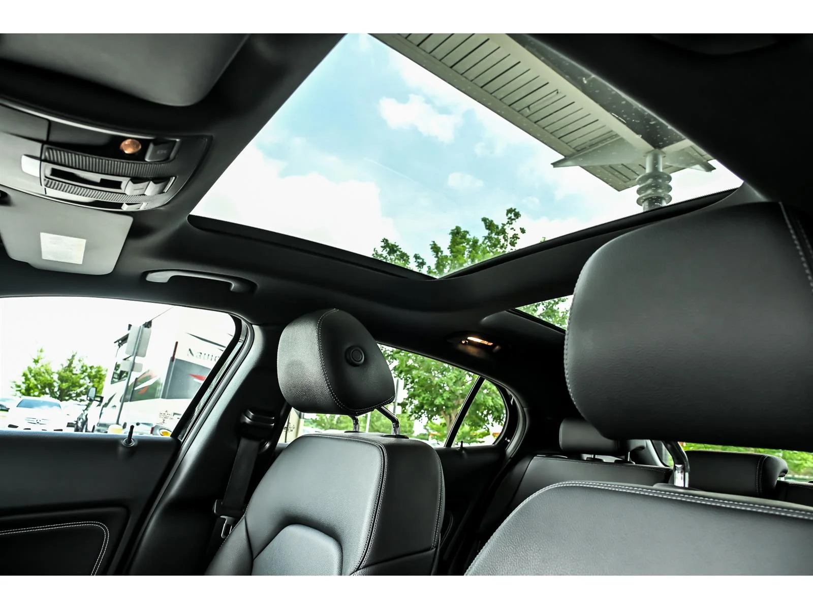 Used 2020 Black Mercedes-Benz GLA 250 4MATIC® image 13