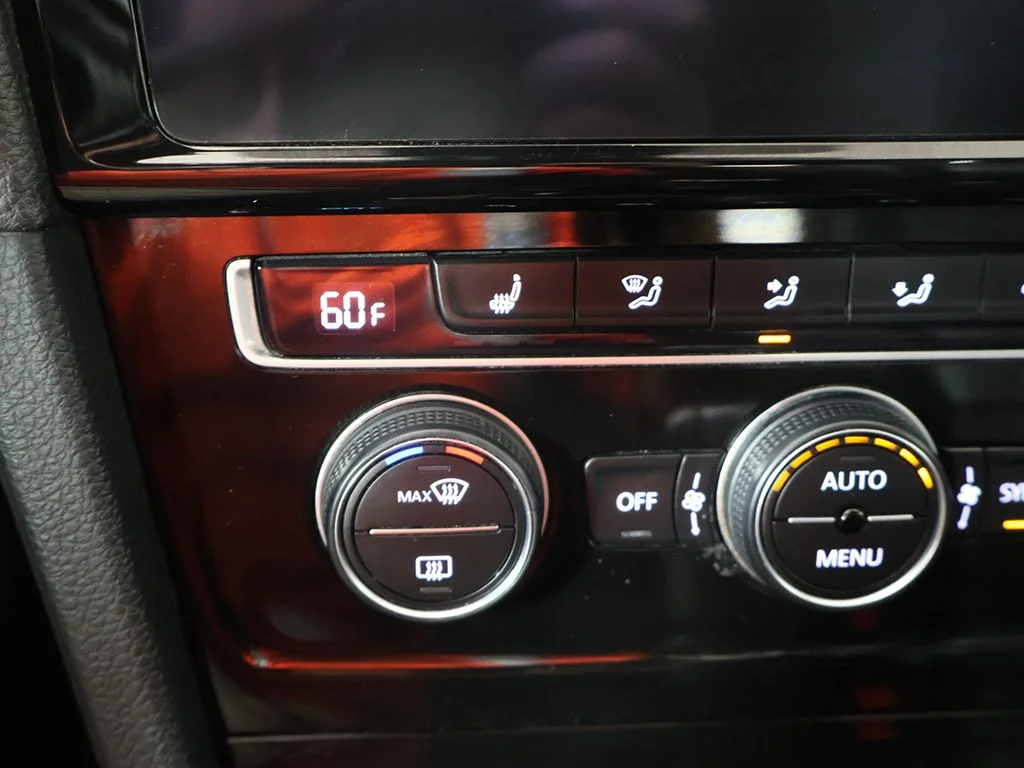Used 2019 Red Volkswagen DCC & Navigation 4Motion image 47