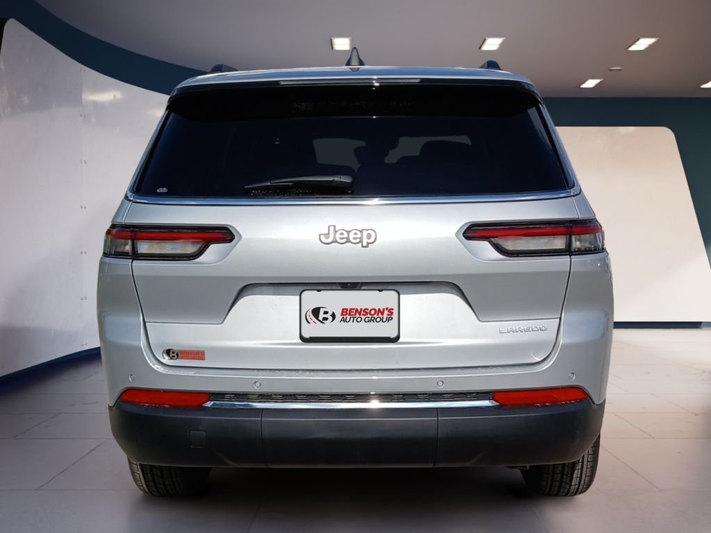New 2026 Silver Zynith Exterior Paint Jeep Laredo image 5