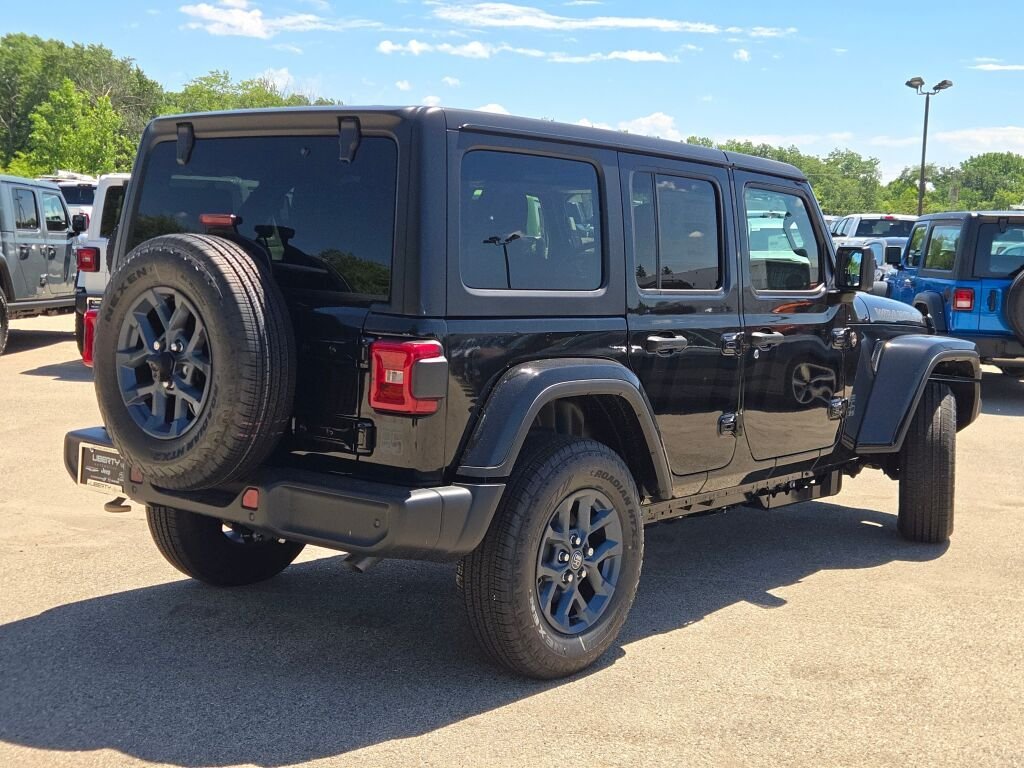 New 2026 Black Clear-Coat Exterior Paint Jeep 85th Anniversary Edition image 11